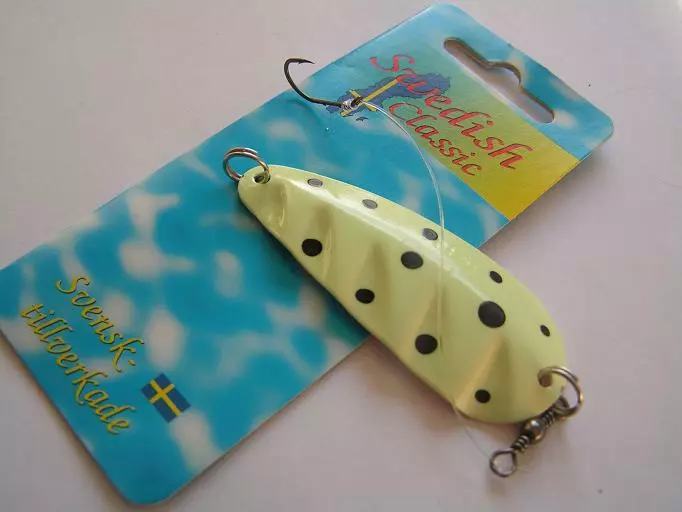 Swedish Classic Desperado 68mm-rautupilkki,väri:Glow/Black 3 Swedish Classic Desperado 68mm-rautupilkki,väri:Glow/Black