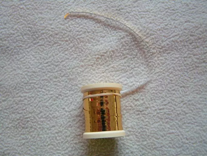 Danville Mylar Tinsel, Väri:kulta/hopea 3 Danville Mylar Tinsel, Väri:kulta/hopea