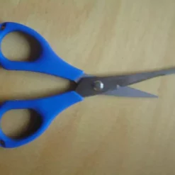 Pool12 Sakset Koukunirroittimella